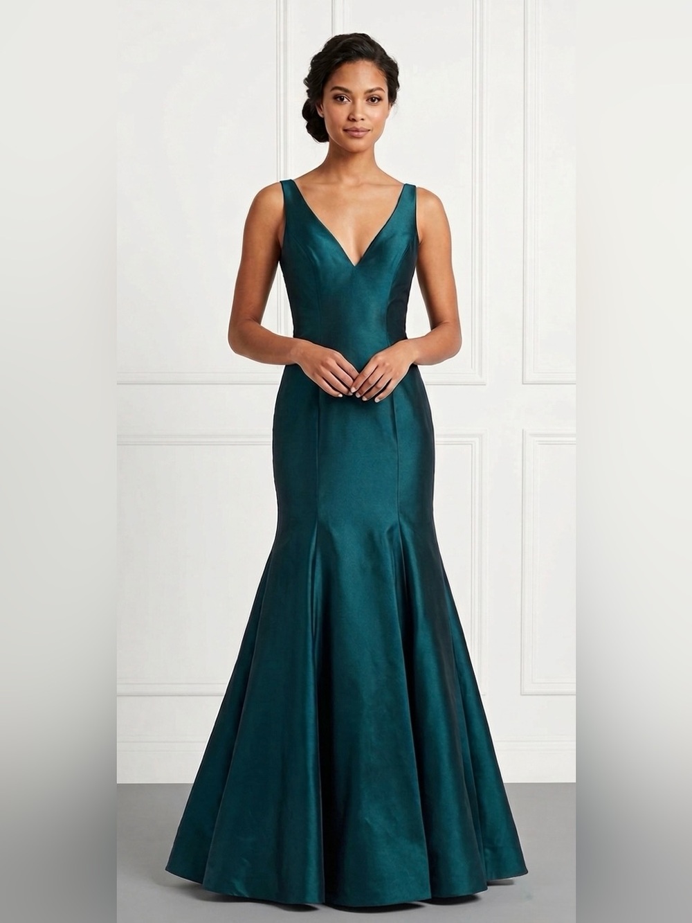 NWT Mac Duggal  Peacock  Mermaid V Neck Gown Size 2